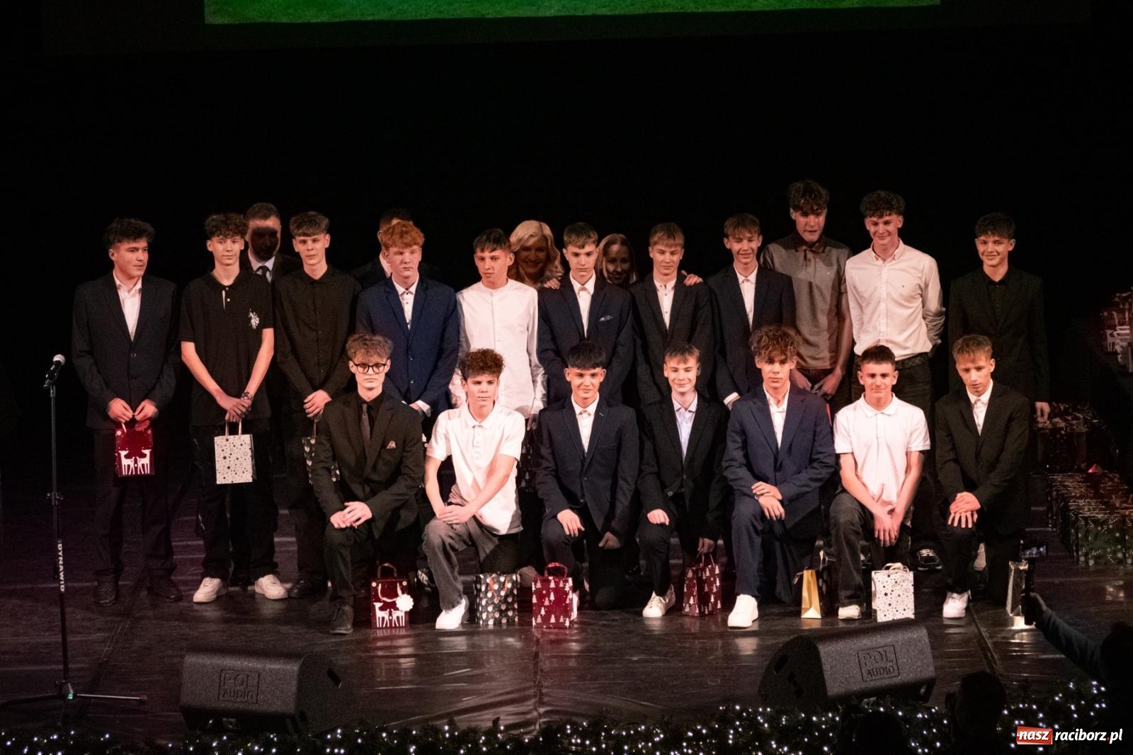 Zdjęcie w galerii na portalu naszraciborz.pl: Pierwsza gala sportowa Unii Racibórz w RCK. Nagrody, podziękowania i wzruszające pożegnania [FOTO i WIDEO] wiadomości z regionu