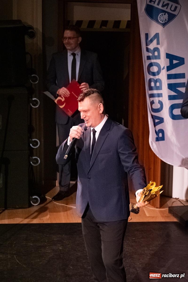 Zdjęcie w galerii na portalu naszraciborz.pl: Pierwsza gala sportowa Unii Racibórz w RCK. Nagrody, podziękowania i wzruszające pożegnania [FOTO i WIDEO] wiadomości z regionu