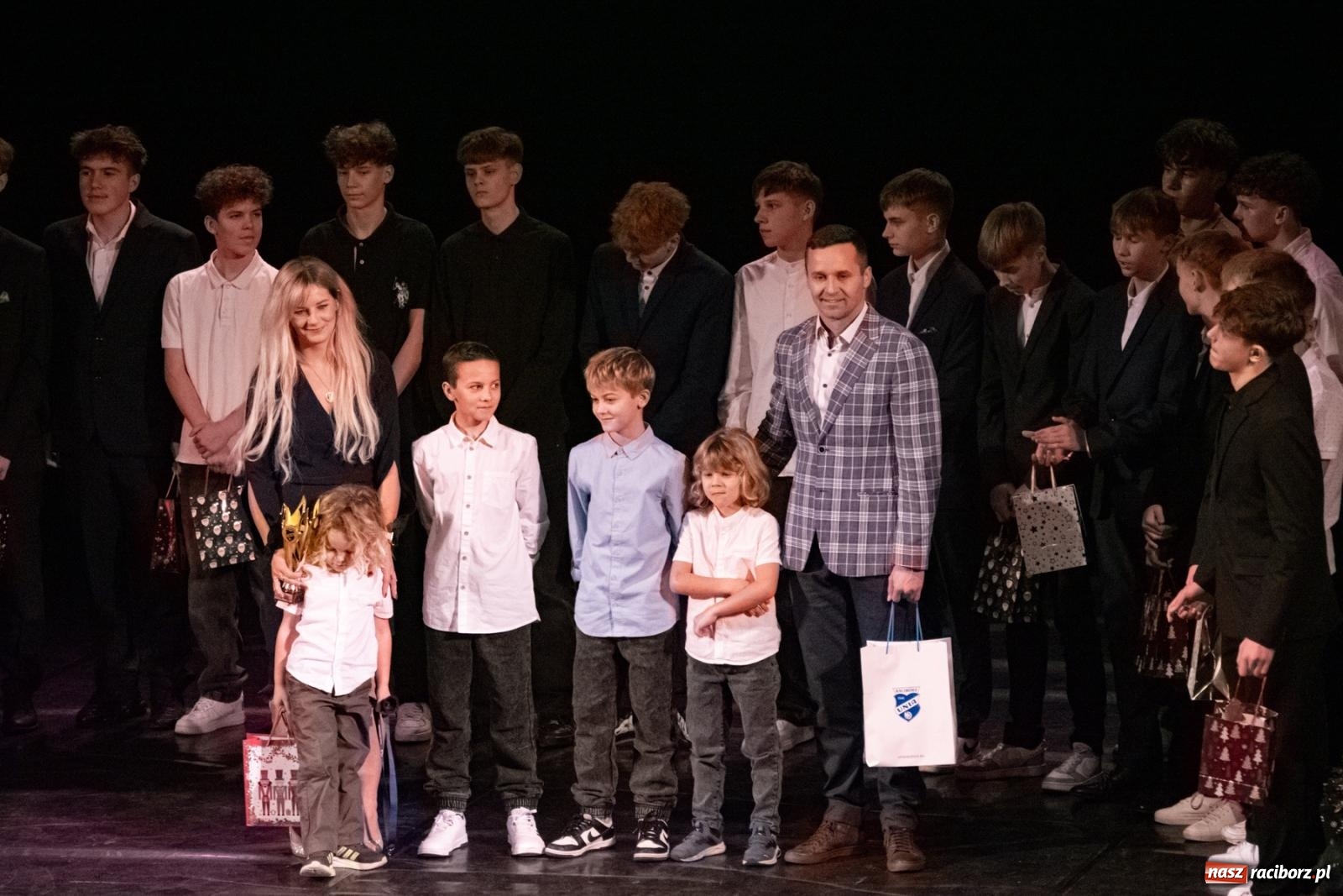 Zdjęcie w galerii na portalu naszraciborz.pl: Pierwsza gala sportowa Unii Racibórz w RCK. Nagrody, podziękowania i wzruszające pożegnania [FOTO i WIDEO] wiadomości z regionu