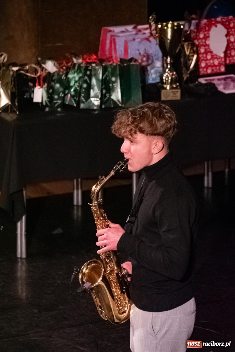 Zdjęcie w galerii na portalu naszraciborz.pl: Pierwsza gala sportowa Unii Racibórz w RCK. Nagrody, podziękowania i wzruszające pożegnania [FOTO i WIDEO] wiadomości z regionu