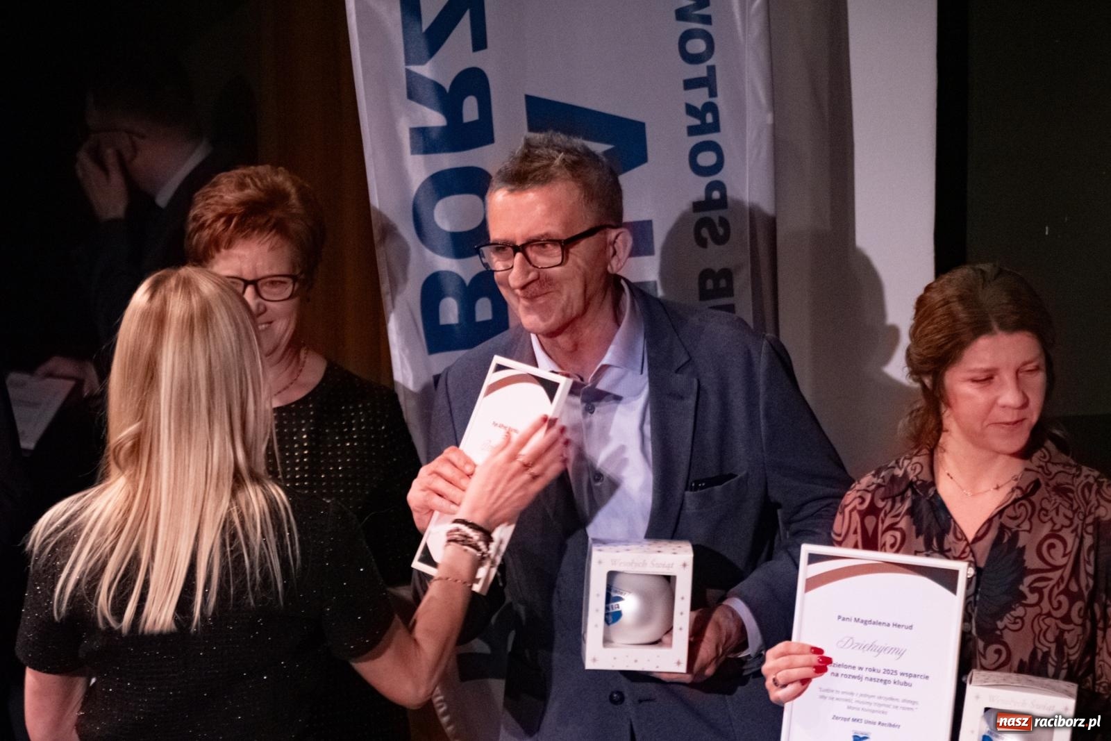 Zdjęcie w galerii na portalu naszraciborz.pl: Pierwsza gala sportowa Unii Racibórz w RCK. Nagrody, podziękowania i wzruszające pożegnania [FOTO i WIDEO] wiadomości z regionu