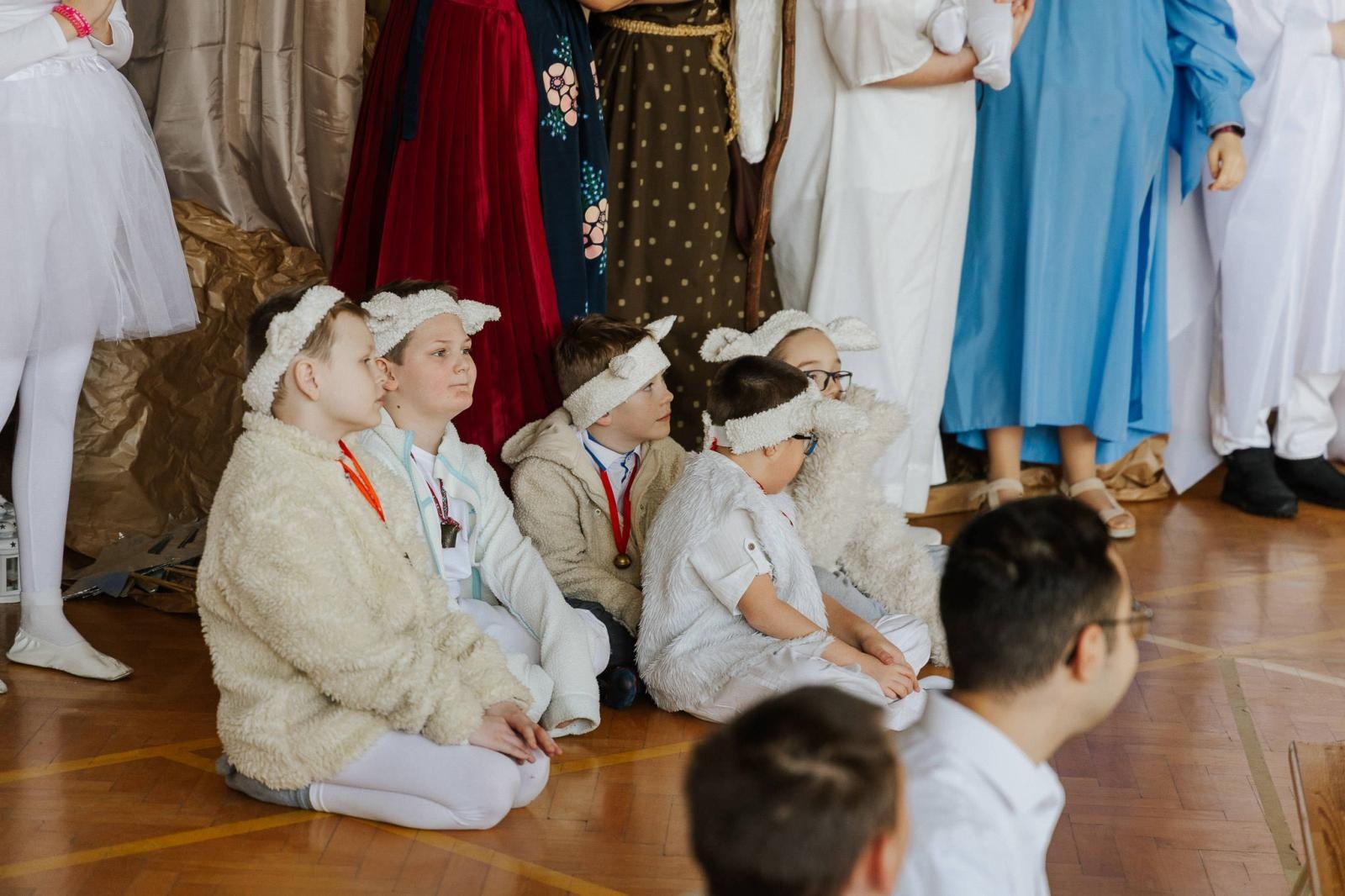 Zdjęcie w galerii na portalu naszraciborz.pl: Święty czas to radosny czas, zobacz, ile jest serca w nas – jasełka w Zespole Szkół Specjalnych w Raciborzu wiadomości z regionu