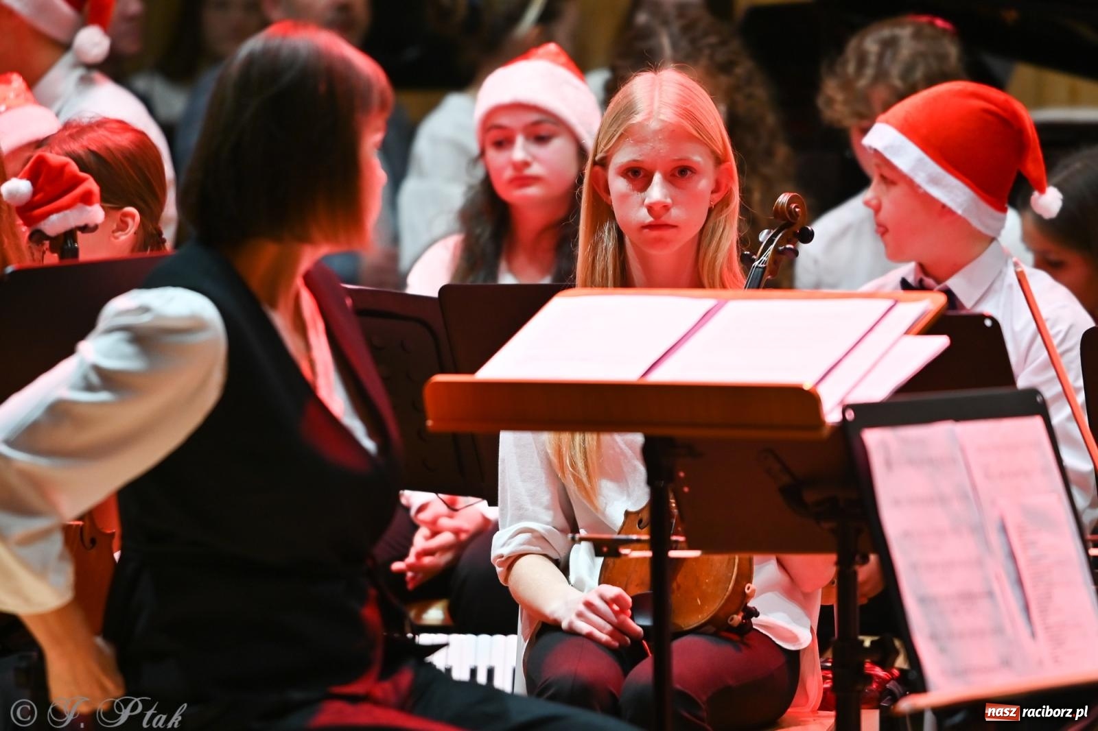 Zdjęcie w galerii na portalu naszraciborz.pl: Koncert kolędowy w Państwowej Szkole Muzycznej w Raciborzu [FOTO i WIDEO] wiadomości z regionu