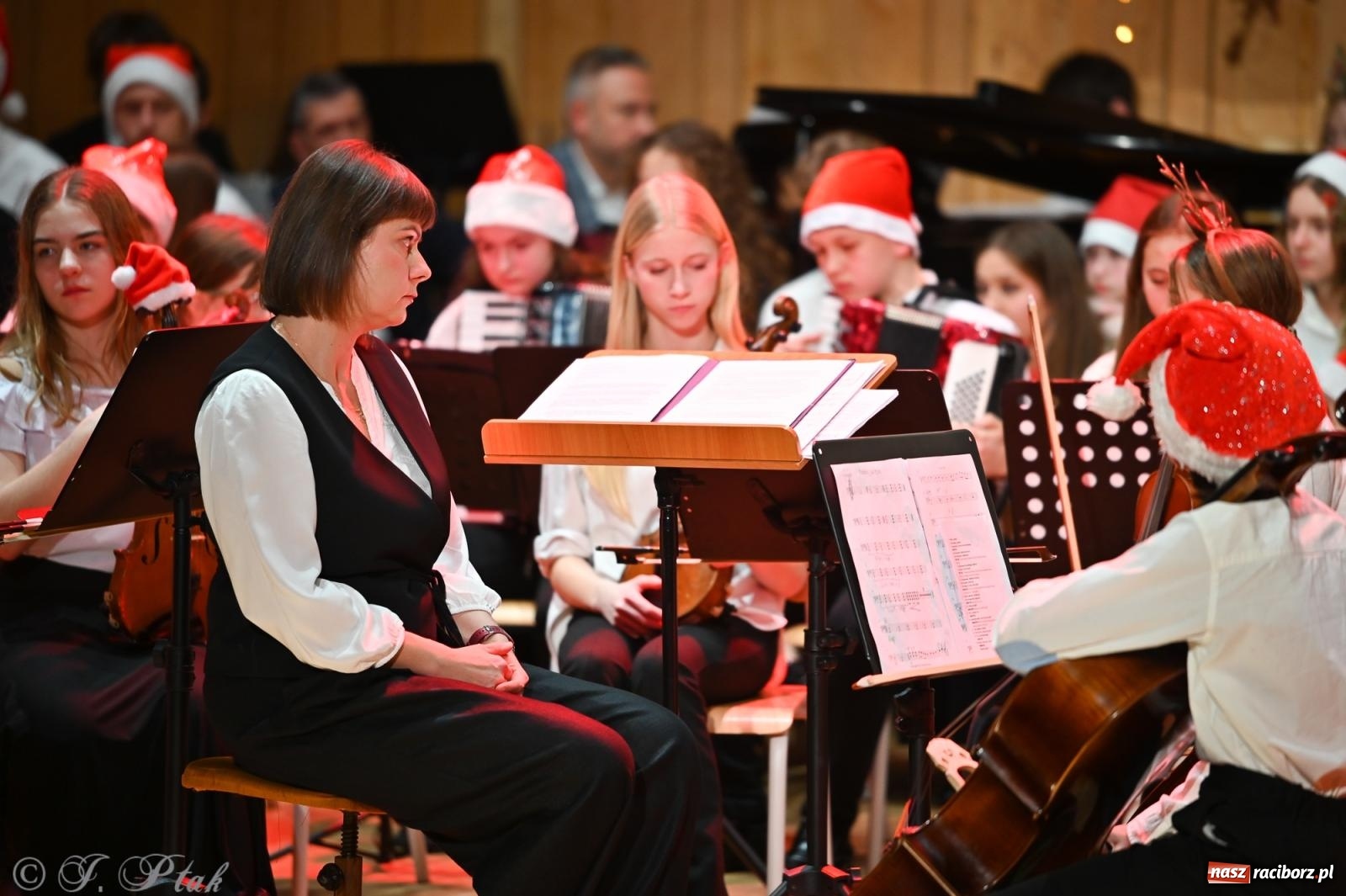 Zdjęcie w galerii na portalu naszraciborz.pl: Koncert kolędowy w Państwowej Szkole Muzycznej w Raciborzu [FOTO i WIDEO] wiadomości z regionu
