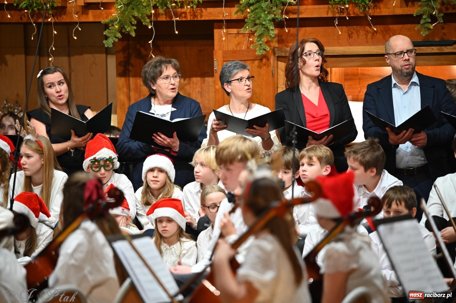 Zdjęcie w galerii na portalu naszraciborz.pl: Koncert kolędowy w Państwowej Szkole Muzycznej w Raciborzu [FOTO i WIDEO] wiadomości z regionu