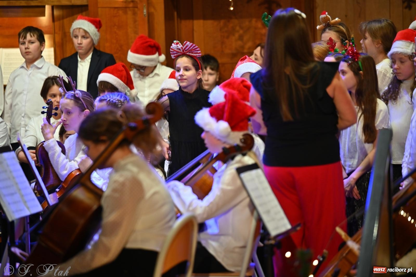 Zdjęcie w galerii na portalu naszraciborz.pl: Koncert kolędowy w Państwowej Szkole Muzycznej w Raciborzu [FOTO i WIDEO] wiadomości z regionu