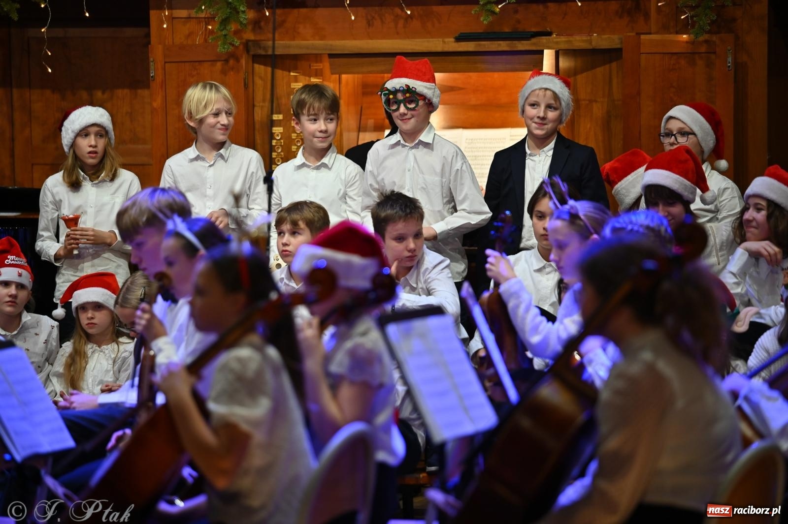 Zdjęcie w galerii na portalu naszraciborz.pl: Koncert kolędowy w Państwowej Szkole Muzycznej w Raciborzu [FOTO i WIDEO] wiadomości z regionu