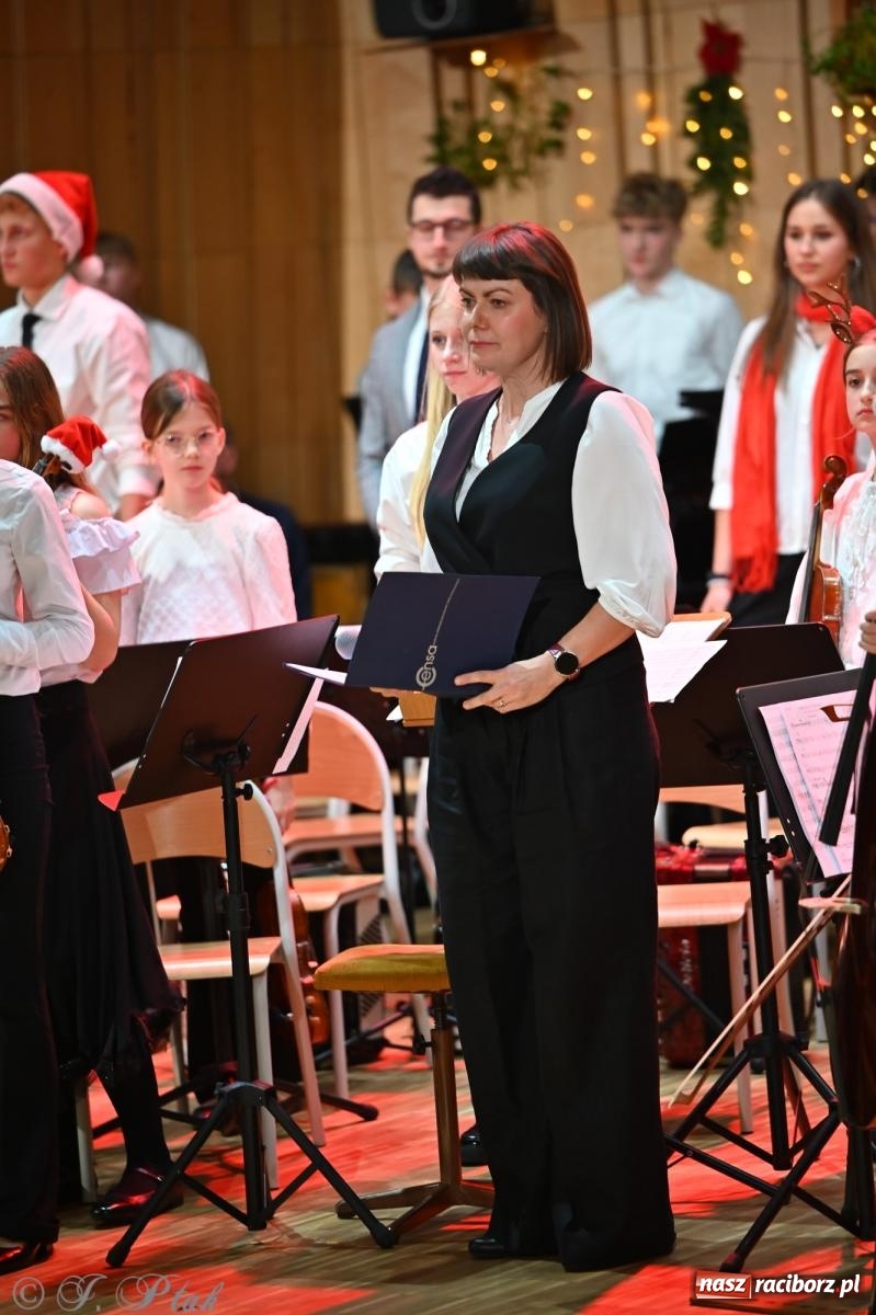 Zdjęcie w galerii na portalu naszraciborz.pl: Koncert kolędowy w Państwowej Szkole Muzycznej w Raciborzu [FOTO i WIDEO] wiadomości z regionu