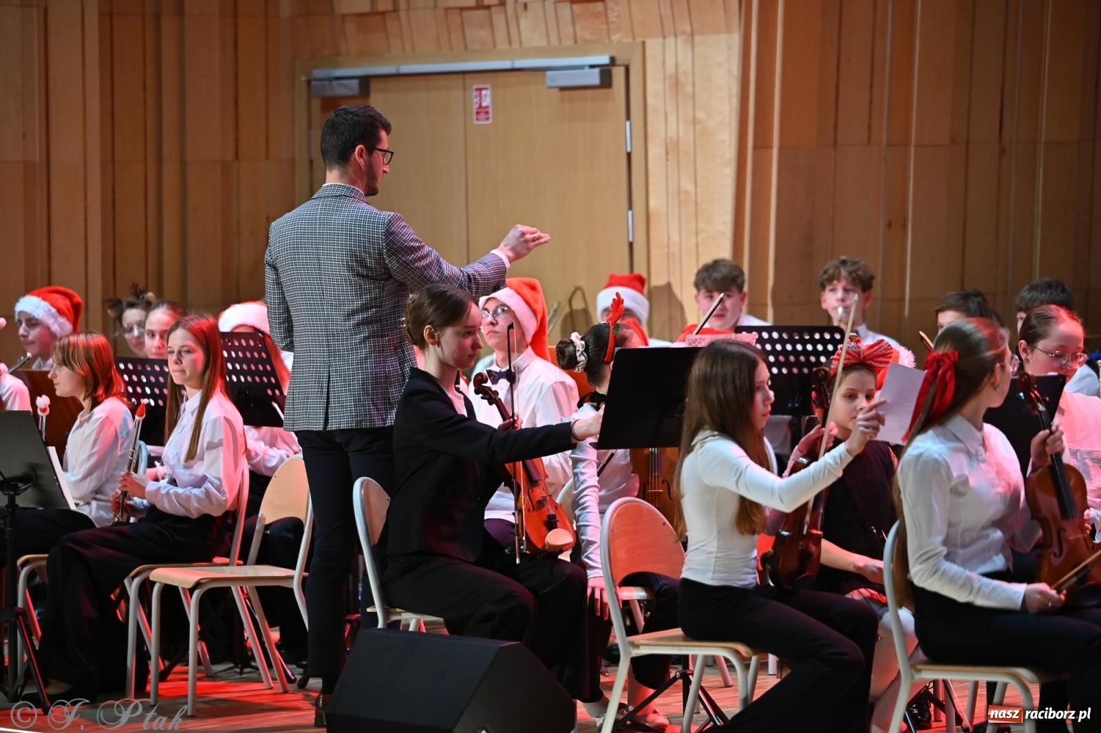 Zdjęcie w galerii na portalu naszraciborz.pl: Koncert kolędowy w Państwowej Szkole Muzycznej w Raciborzu [FOTO i WIDEO] wiadomości z regionu