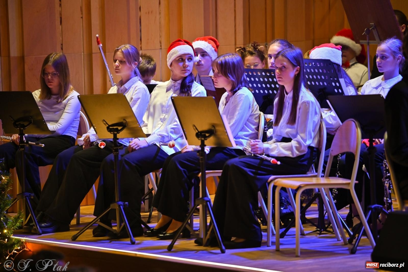 Zdjęcie w galerii na portalu naszraciborz.pl: Koncert kolędowy w Państwowej Szkole Muzycznej w Raciborzu [FOTO i WIDEO] wiadomości z regionu