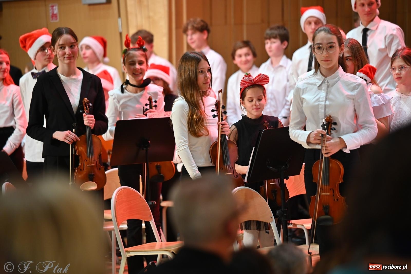 Zdjęcie w galerii na portalu naszraciborz.pl: Koncert kolędowy w Państwowej Szkole Muzycznej w Raciborzu [FOTO i WIDEO] wiadomości z regionu