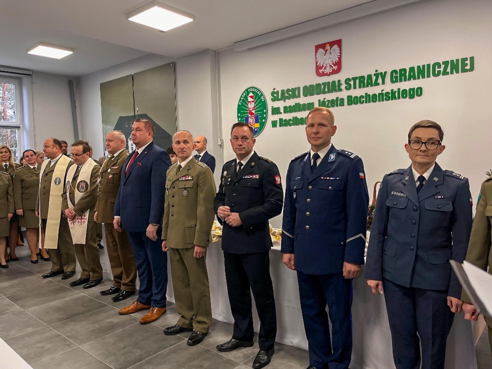 Zdjęcie w galerii na portalu naszraciborz.pl: Spotkanie opłatkowe w Śląskim Oddziale Straży Granicznej w Raciborzu wiadomości z regionu