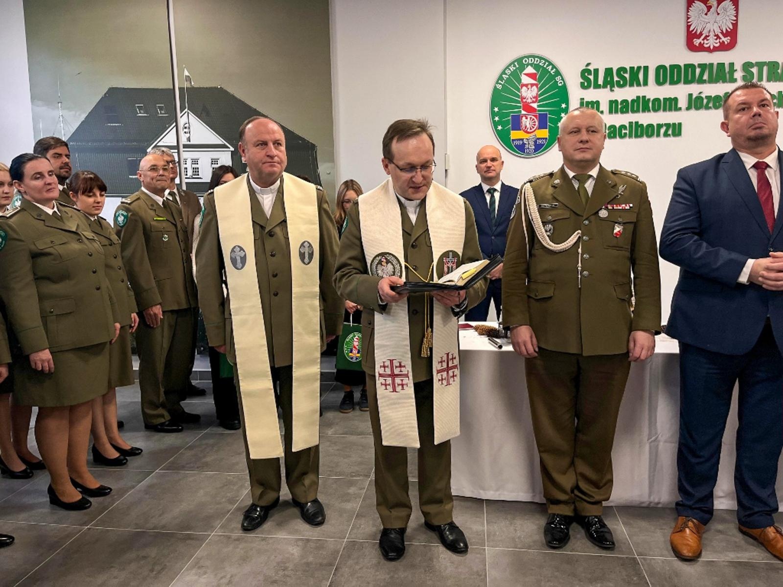 Zdjęcie w galerii na portalu naszraciborz.pl: Spotkanie opłatkowe w Śląskim Oddziale Straży Granicznej w Raciborzu wiadomości z regionu