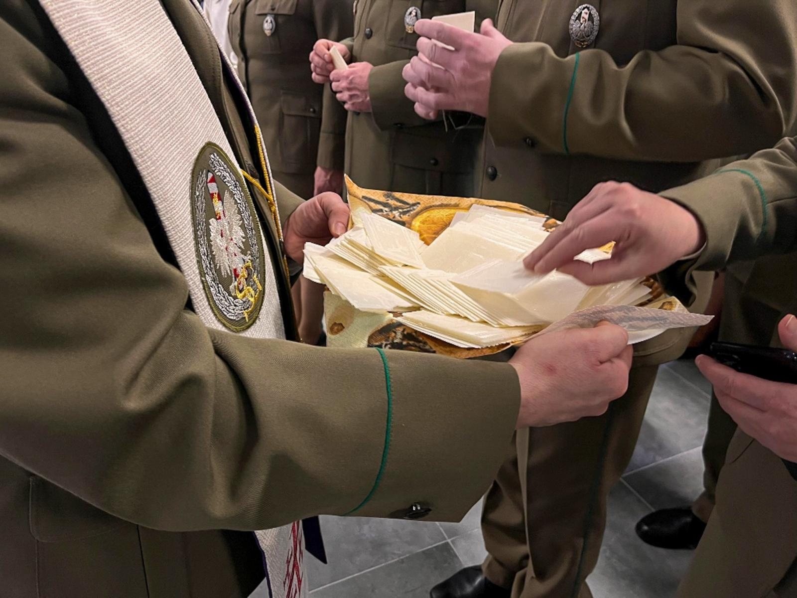 Zdjęcie w galerii na portalu naszraciborz.pl: Spotkanie opłatkowe w Śląskim Oddziale Straży Granicznej w Raciborzu wiadomości z regionu