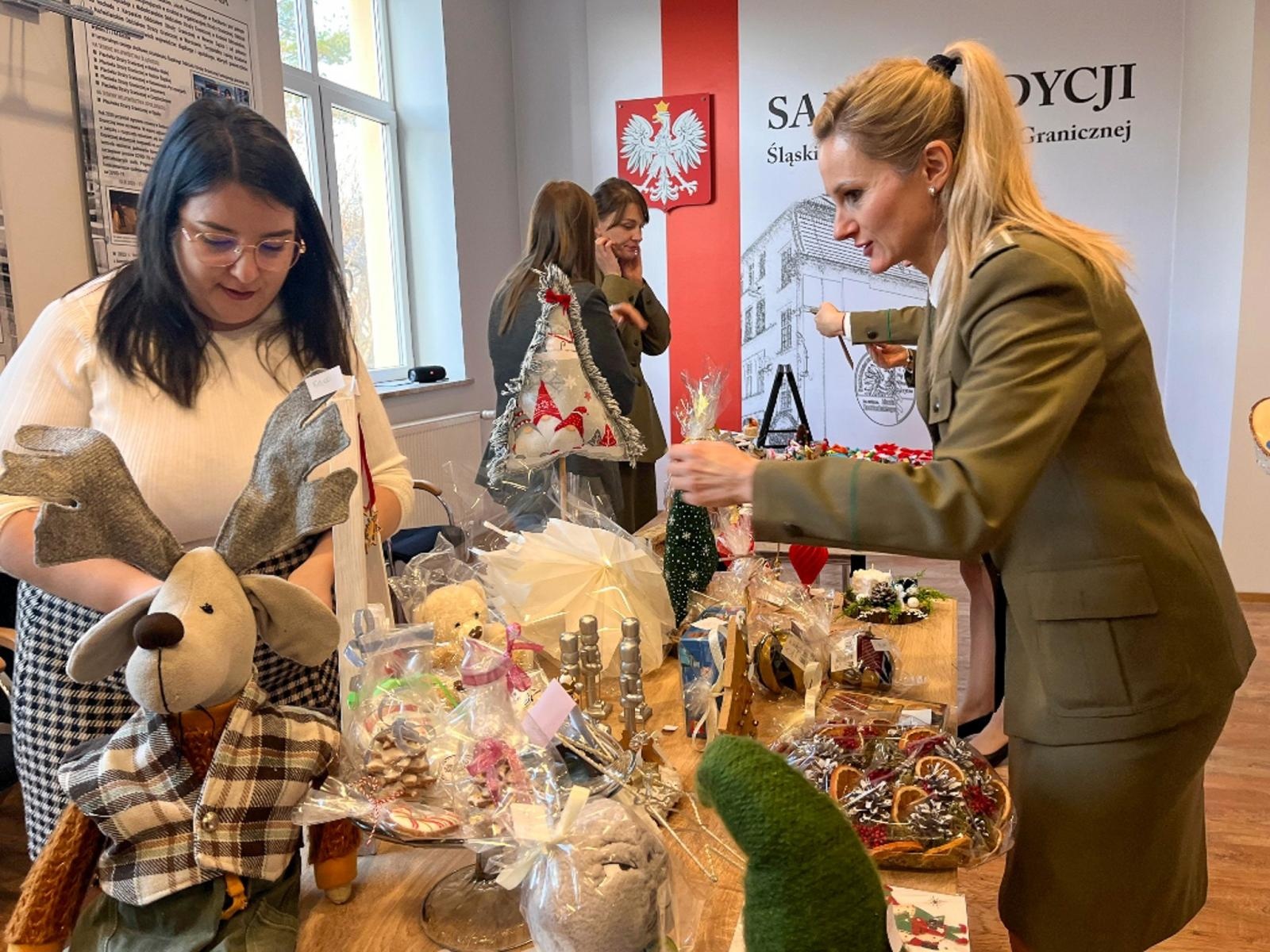 Zdjęcie w galerii na portalu naszraciborz.pl: Spotkanie opłatkowe w Śląskim Oddziale Straży Granicznej w Raciborzu wiadomości z regionu