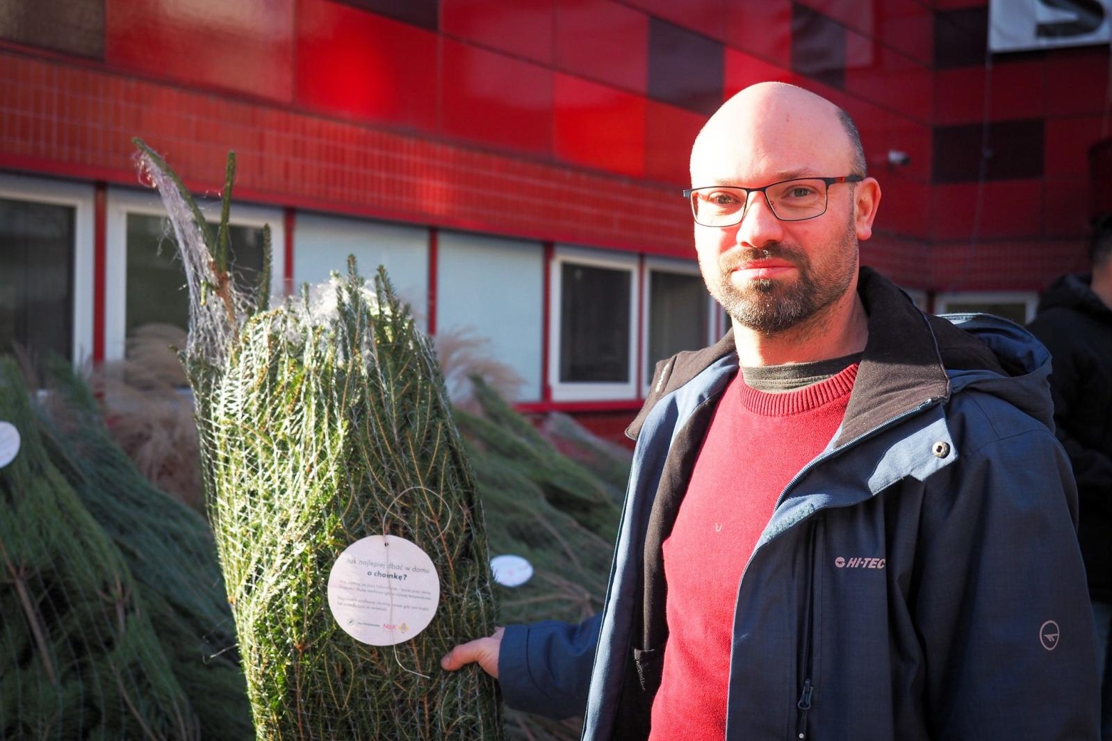 Zdjęcie w galerii na portalu naszraciborz.pl: Choinka dla życia także w Raciborzu. Duże zainteresowanie akcją honorowego krwiodawstwa [FOTO i WIDEO] wiadomości z regionu