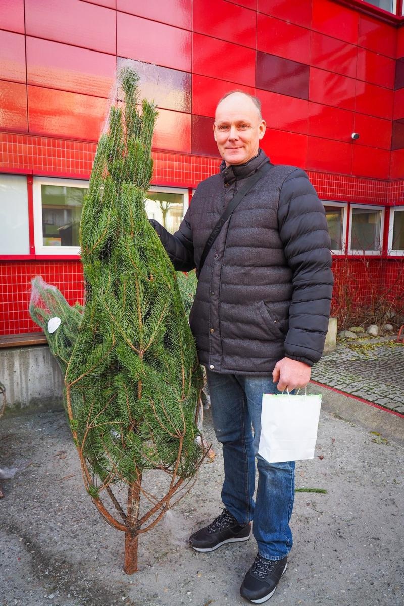 Zdjęcie w galerii na portalu naszraciborz.pl: Choinka dla życia także w Raciborzu. Duże zainteresowanie akcją honorowego krwiodawstwa [FOTO i WIDEO] wiadomości z regionu