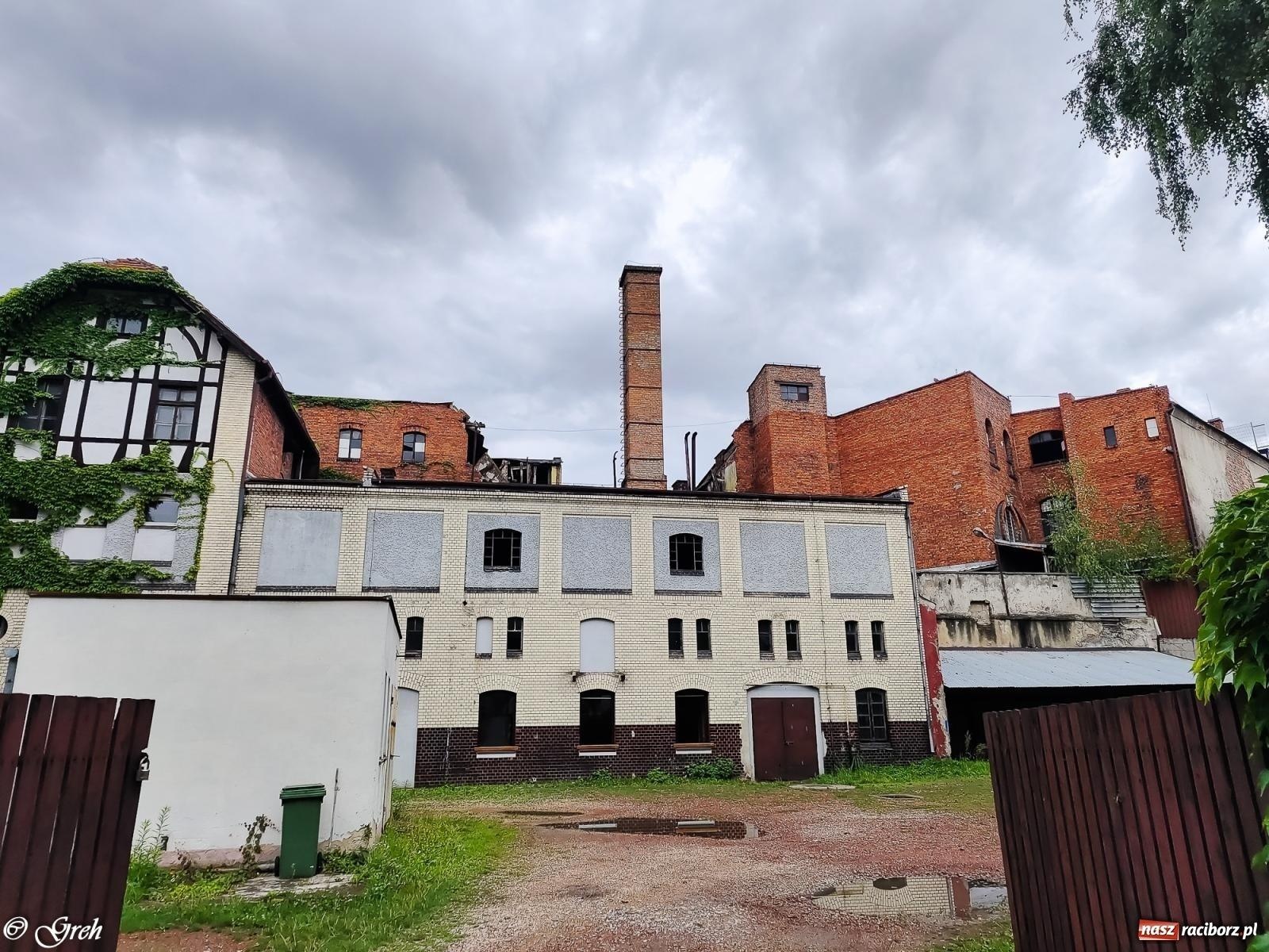 Zdjęcie w galerii na portalu naszraciborz.pl: Dawna winiarnia Przyszkowskich przy Zborowej wystawiona na sprzedaż wiadomości z regionu