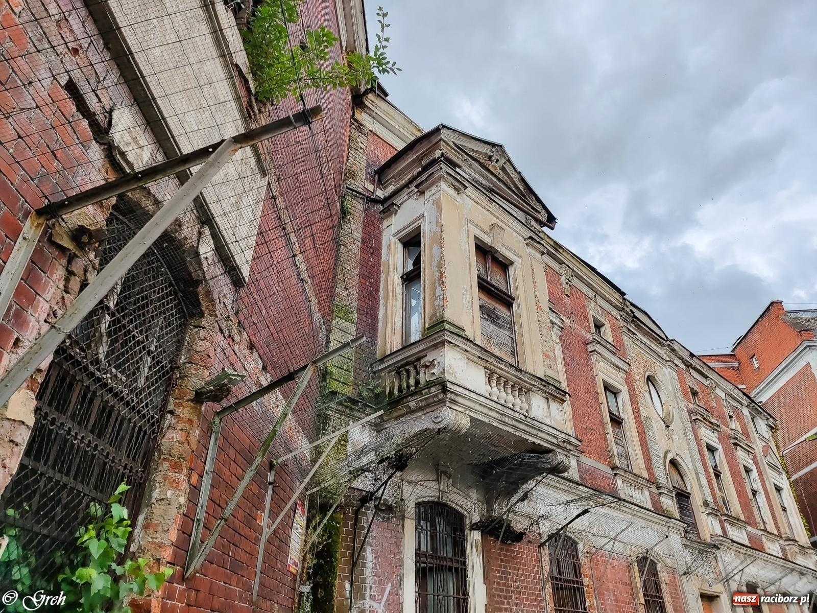 Zdjęcie w galerii na portalu naszraciborz.pl: Dawna winiarnia Przyszkowskich przy Zborowej wystawiona na sprzedaż wiadomości z regionu