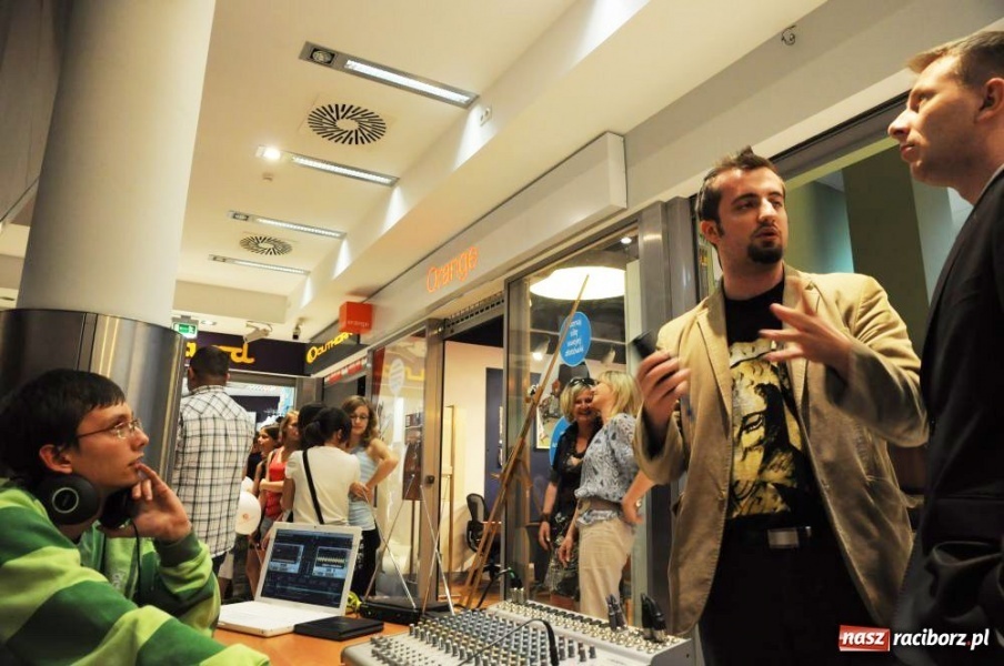 Zdjęcie w galerii na portalu naszraciborz.pl: Raciborzanie na pokazie mody w Młyńskiej wiadomości z regionu