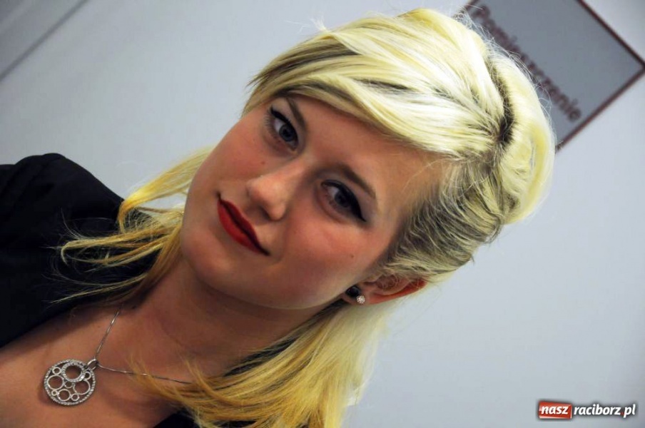 Zdjęcie w galerii na portalu naszraciborz.pl: Raciborzanie na pokazie mody w Młyńskiej wiadomości z regionu