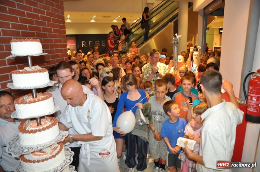 Zdjęcie w galerii na portalu naszraciborz.pl: Raciborzanie na pokazie mody w Młyńskiej wiadomości z regionu