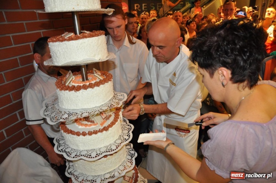Zdjęcie w galerii na portalu naszraciborz.pl: Raciborzanie na pokazie mody w Młyńskiej wiadomości z regionu