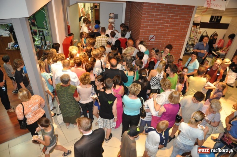 Zdjęcie w galerii na portalu naszraciborz.pl: Raciborzanie na pokazie mody w Młyńskiej wiadomości z regionu