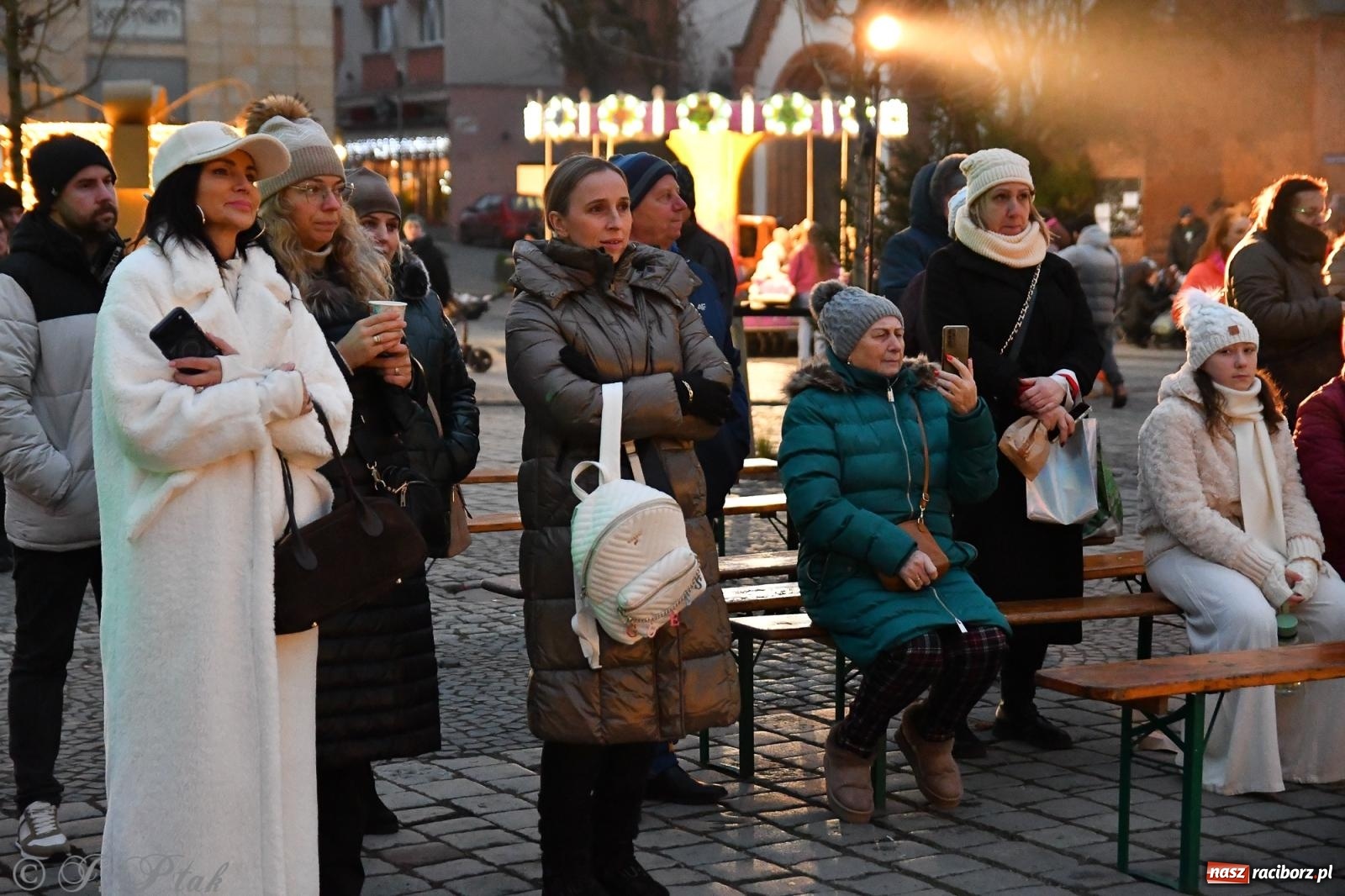 Zdjęcie w galerii na portalu naszraciborz.pl: Raciborski jarmark 2025. Muzyczna sobota za nami. W niedzielę kolejne atrakcje wiadomości z regionu