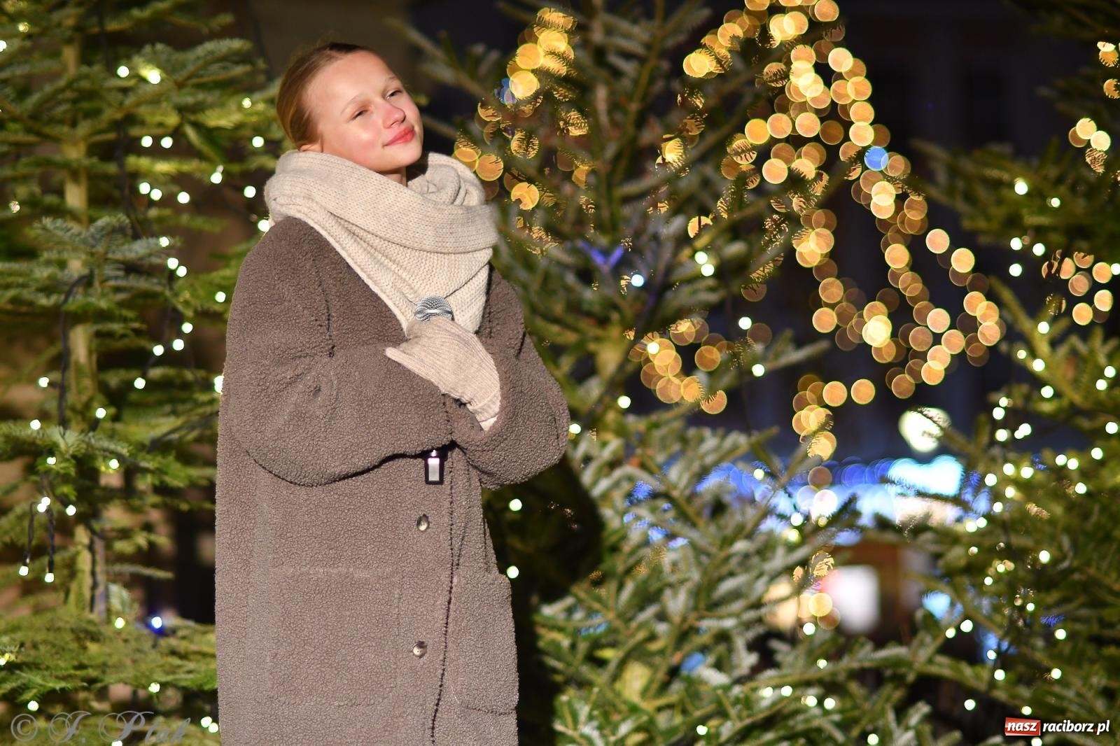 Zdjęcie w galerii na portalu naszraciborz.pl: Raciborski jarmark 2025. Muzyczna sobota za nami. W niedzielę kolejne atrakcje wiadomości z regionu