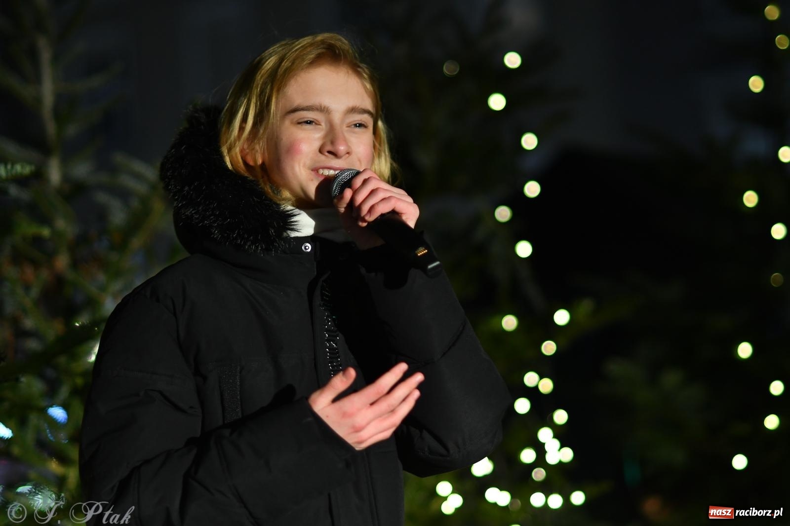 Zdjęcie w galerii na portalu naszraciborz.pl: Raciborski jarmark 2025. Muzyczna sobota za nami. W niedzielę kolejne atrakcje wiadomości z regionu