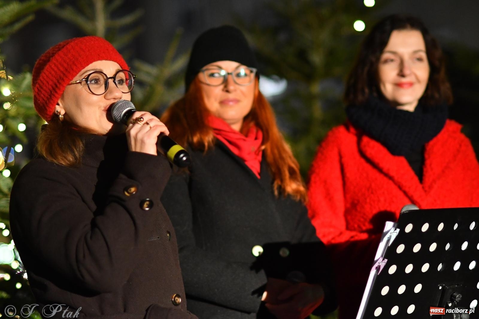 Zdjęcie w galerii na portalu naszraciborz.pl: Raciborski jarmark 2025. Muzyczna sobota za nami. W niedzielę kolejne atrakcje wiadomości z regionu