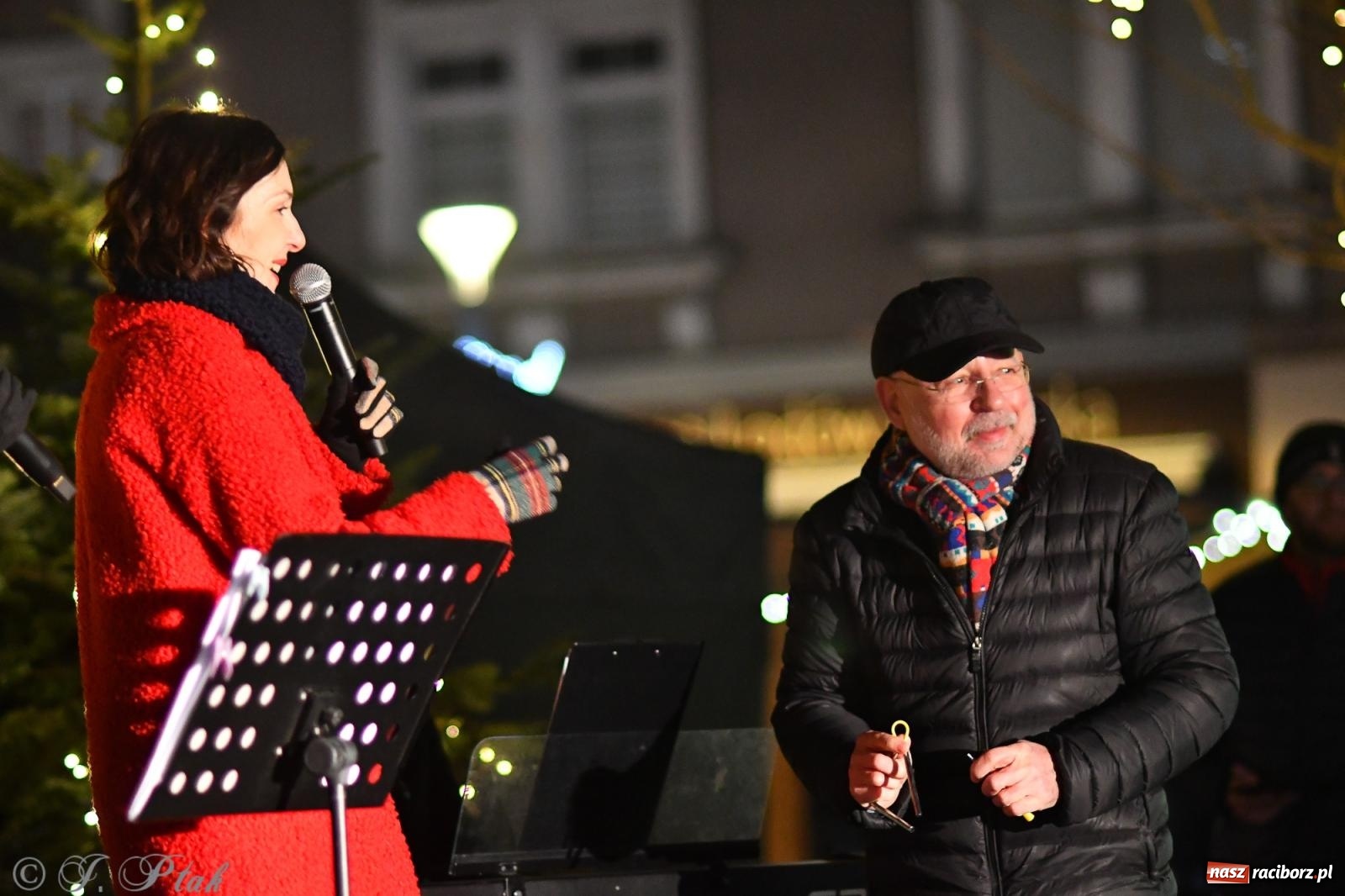 Zdjęcie w galerii na portalu naszraciborz.pl: Raciborski jarmark 2025. Muzyczna sobota za nami. W niedzielę kolejne atrakcje wiadomości z regionu