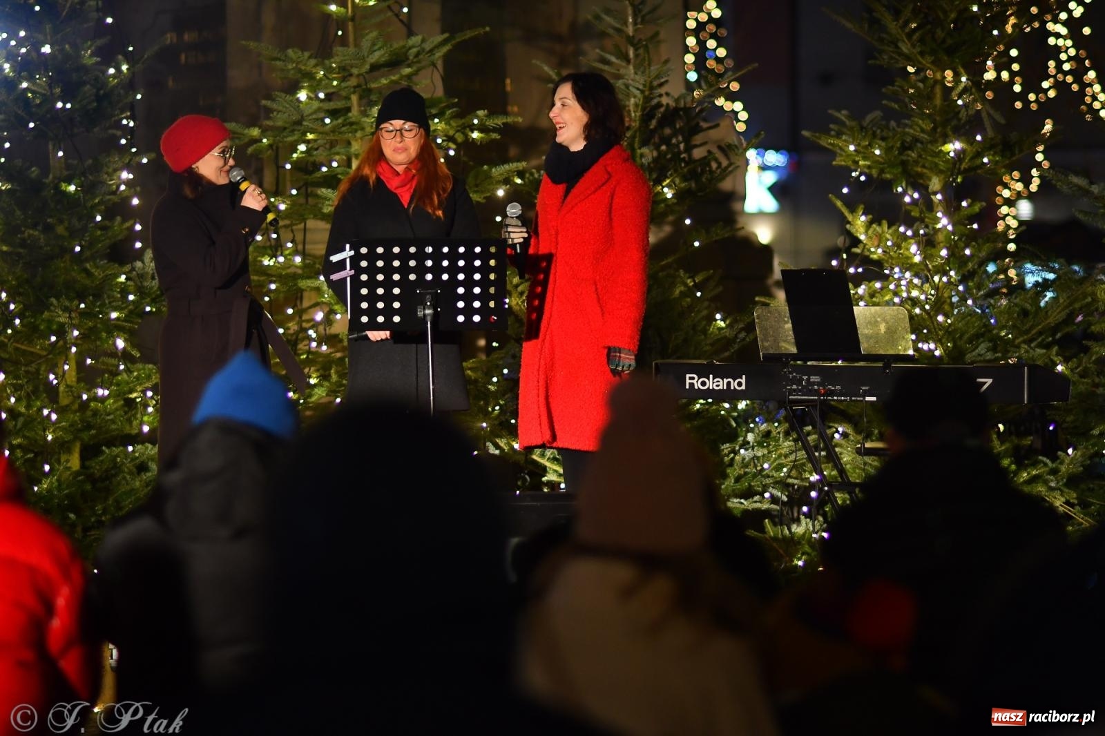 Zdjęcie w galerii na portalu naszraciborz.pl: Raciborski jarmark 2025. Muzyczna sobota za nami. W niedzielę kolejne atrakcje wiadomości z regionu