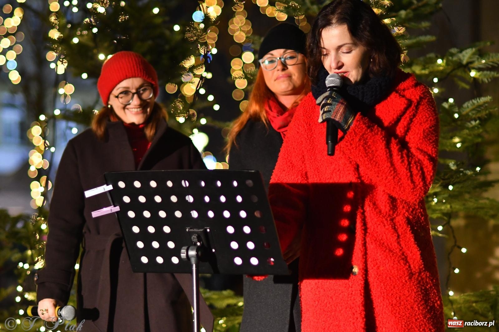 Zdjęcie w galerii na portalu naszraciborz.pl: Raciborski jarmark 2025. Muzyczna sobota za nami. W niedzielę kolejne atrakcje wiadomości z regionu