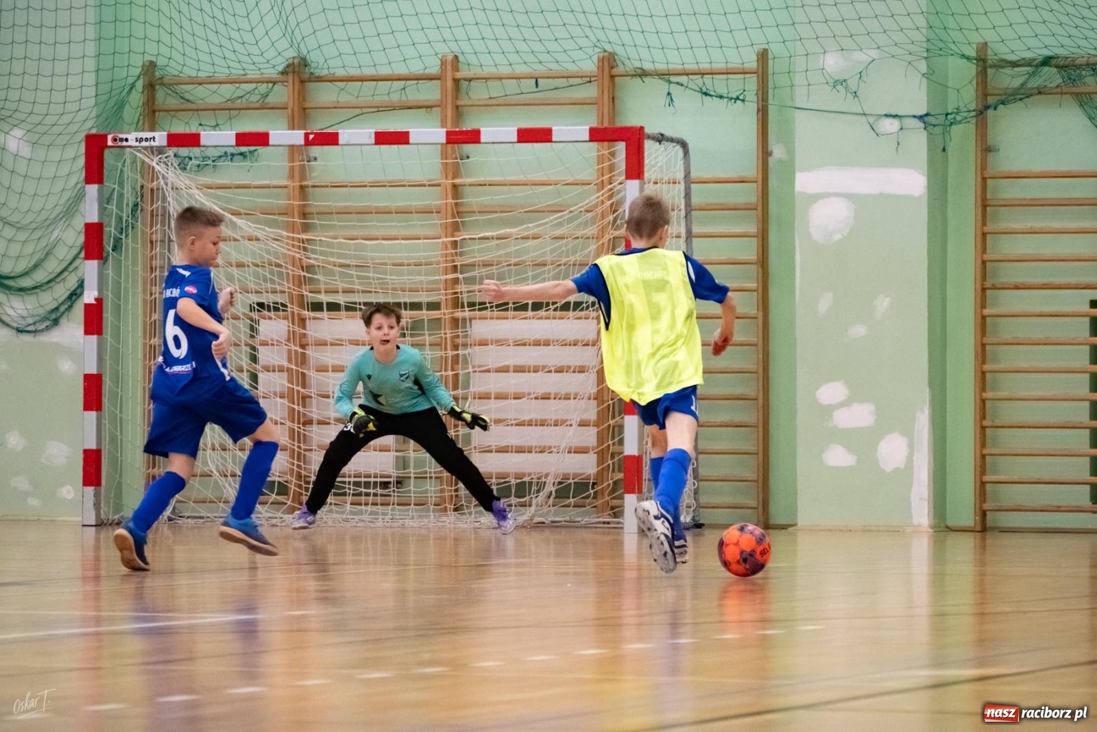 Zdjęcie w galerii na portalu naszraciborz.pl: Winter Futsal Cup rocznika 2014. Międzynarodowa rywalizacja w Raciborzu [FOTO] wiadomości z regionu