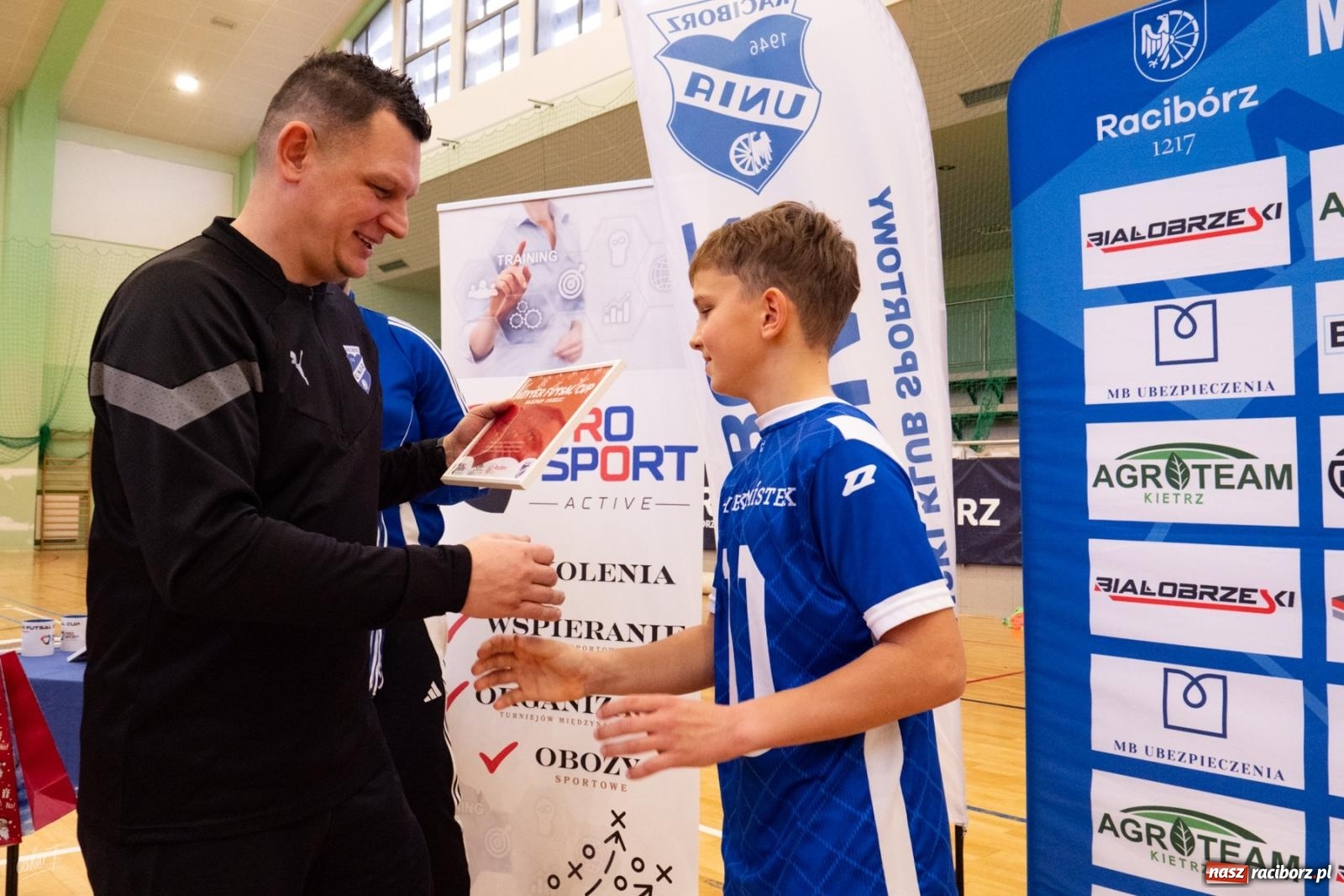 Zdjęcie w galerii na portalu naszraciborz.pl: Winter Futsal Cup rocznika 2014. Międzynarodowa rywalizacja w Raciborzu [FOTO] wiadomości z regionu