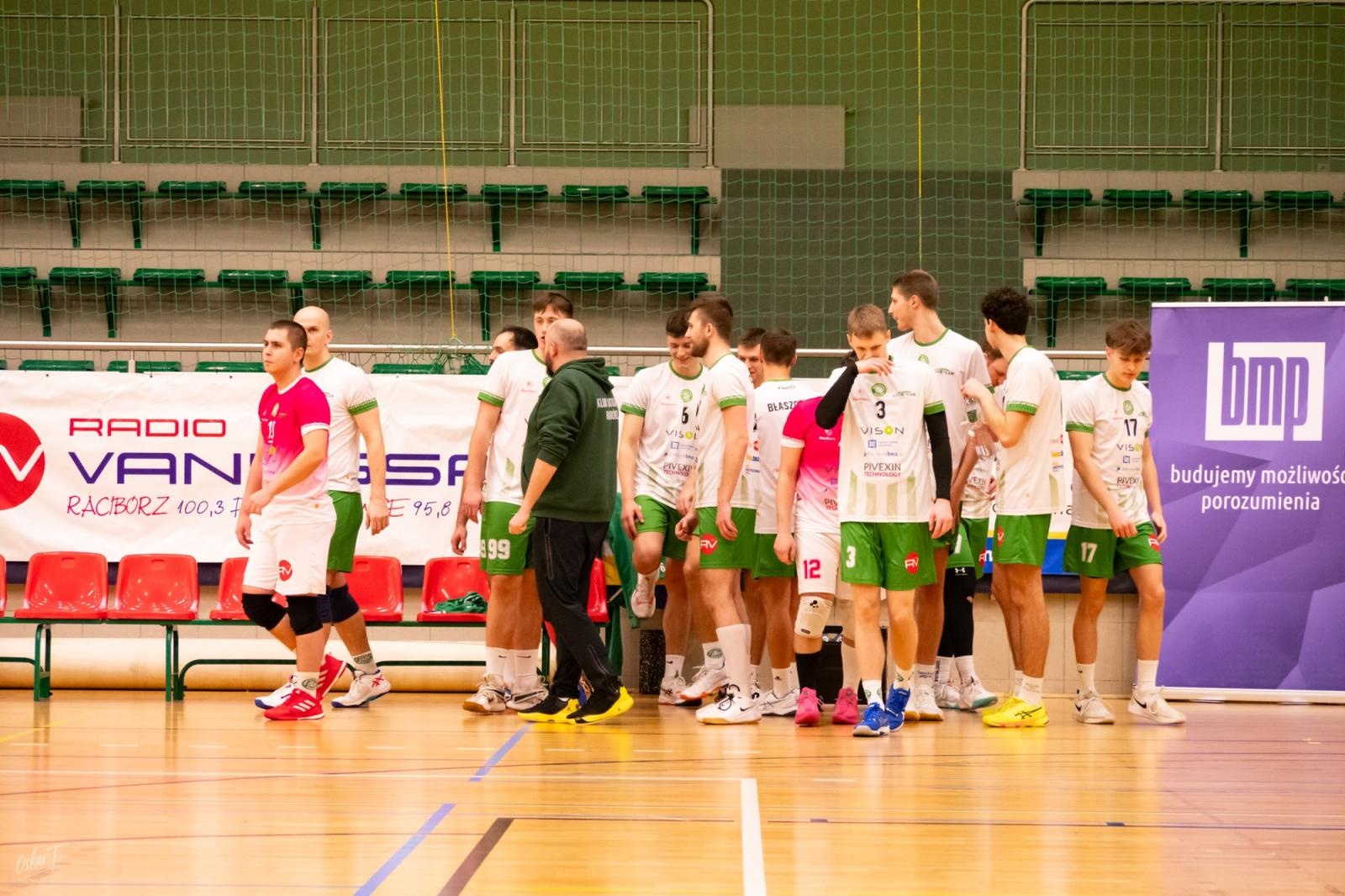 Zdjęcie w galerii na portalu naszraciborz.pl: Pięciosetowy thriller w hali przy Łąkowej. KS Racibórz zakończył rok zwycięstwem [FOTO] wiadomości z regionu