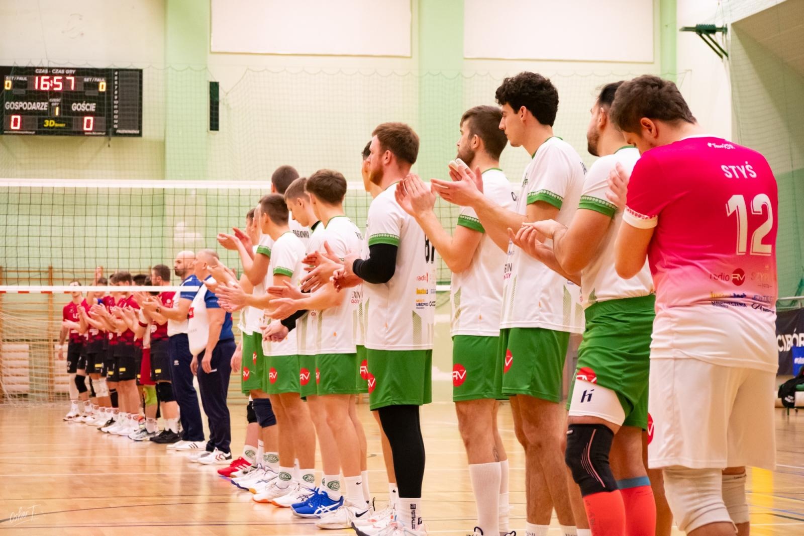 Zdjęcie w galerii na portalu naszraciborz.pl: Pięciosetowy thriller w hali przy Łąkowej. KS Racibórz zakończył rok zwycięstwem [FOTO] wiadomości z regionu