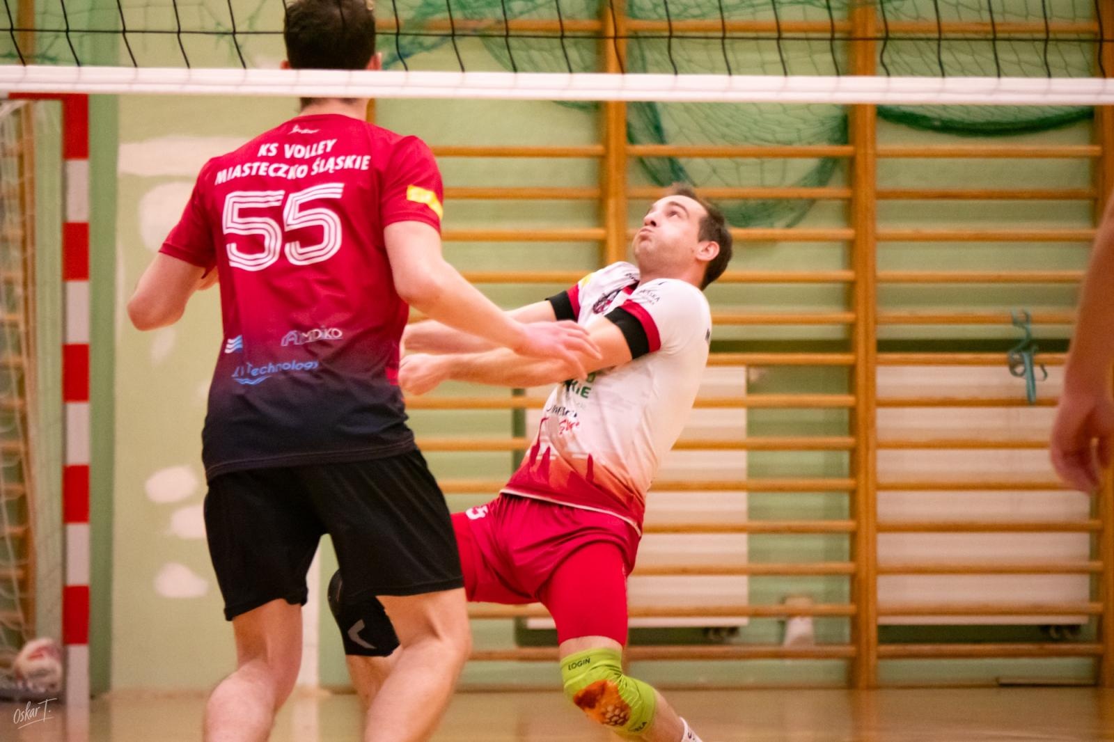 Zdjęcie w galerii na portalu naszraciborz.pl: Pięciosetowy thriller w hali przy Łąkowej. KS Racibórz zakończył rok zwycięstwem [FOTO] wiadomości z regionu