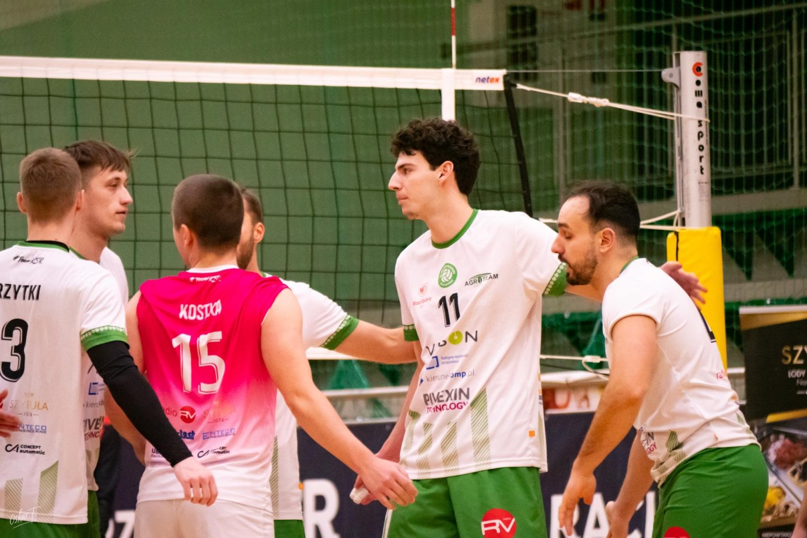 Zdjęcie w galerii na portalu naszraciborz.pl: Pięciosetowy thriller w hali przy Łąkowej. KS Racibórz zakończył rok zwycięstwem [FOTO] wiadomości z regionu