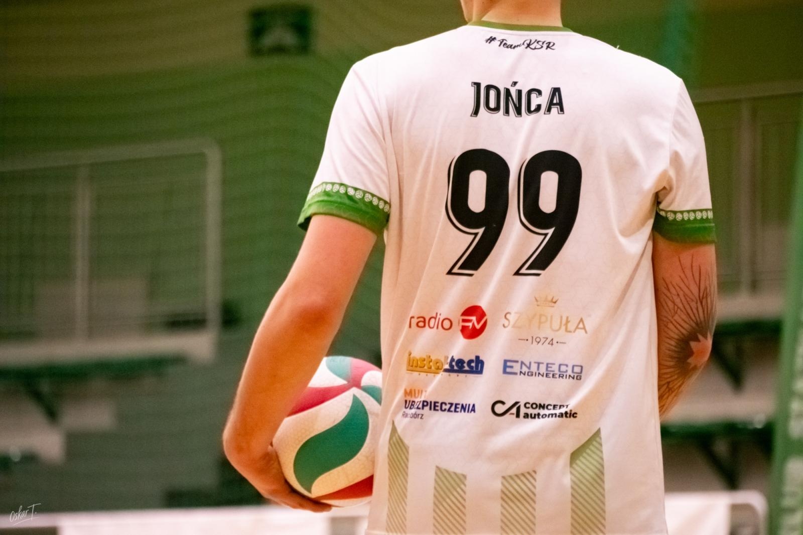 Zdjęcie w galerii na portalu naszraciborz.pl: Pięciosetowy thriller w hali przy Łąkowej. KS Racibórz zakończył rok zwycięstwem [FOTO] wiadomości z regionu