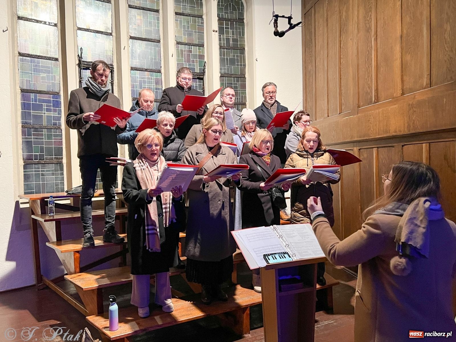 Zdjęcie w galerii na portalu naszraciborz.pl: Cicha noc rozbrzmiała w raciborskich świątyniach. Boże Narodzenie jako święto wiary i bliskości [FOTO i WIDEO] wiadomości z regionu
