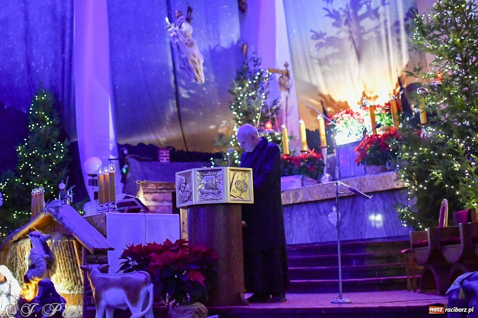 Zdjęcie w galerii na portalu naszraciborz.pl: Cicha noc rozbrzmiała w raciborskich świątyniach. Boże Narodzenie jako święto wiary i bliskości [FOTO i WIDEO] wiadomości z regionu