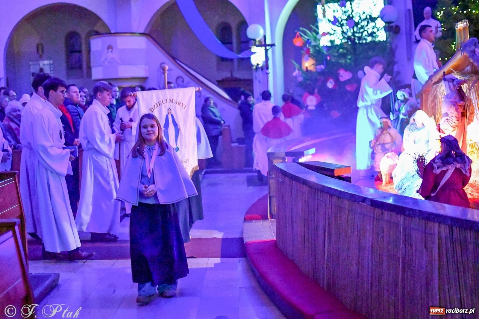 Zdjęcie w galerii na portalu naszraciborz.pl: Cicha noc rozbrzmiała w raciborskich świątyniach. Boże Narodzenie jako święto wiary i bliskości [FOTO i WIDEO] wiadomości z regionu