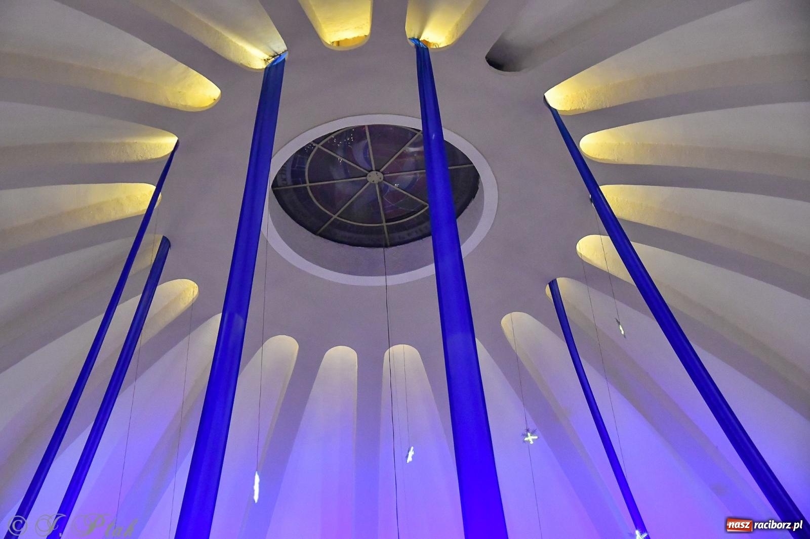 Zdjęcie w galerii na portalu naszraciborz.pl: Cicha noc rozbrzmiała w raciborskich świątyniach. Boże Narodzenie jako święto wiary i bliskości [FOTO i WIDEO] wiadomości z regionu