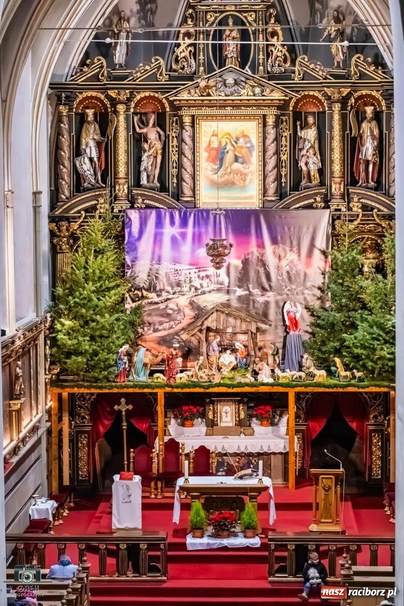 Zdjęcie w galerii na portalu naszraciborz.pl: Cicha noc rozbrzmiała w raciborskich świątyniach. Boże Narodzenie jako święto wiary i bliskości [FOTO i WIDEO] wiadomości z regionu