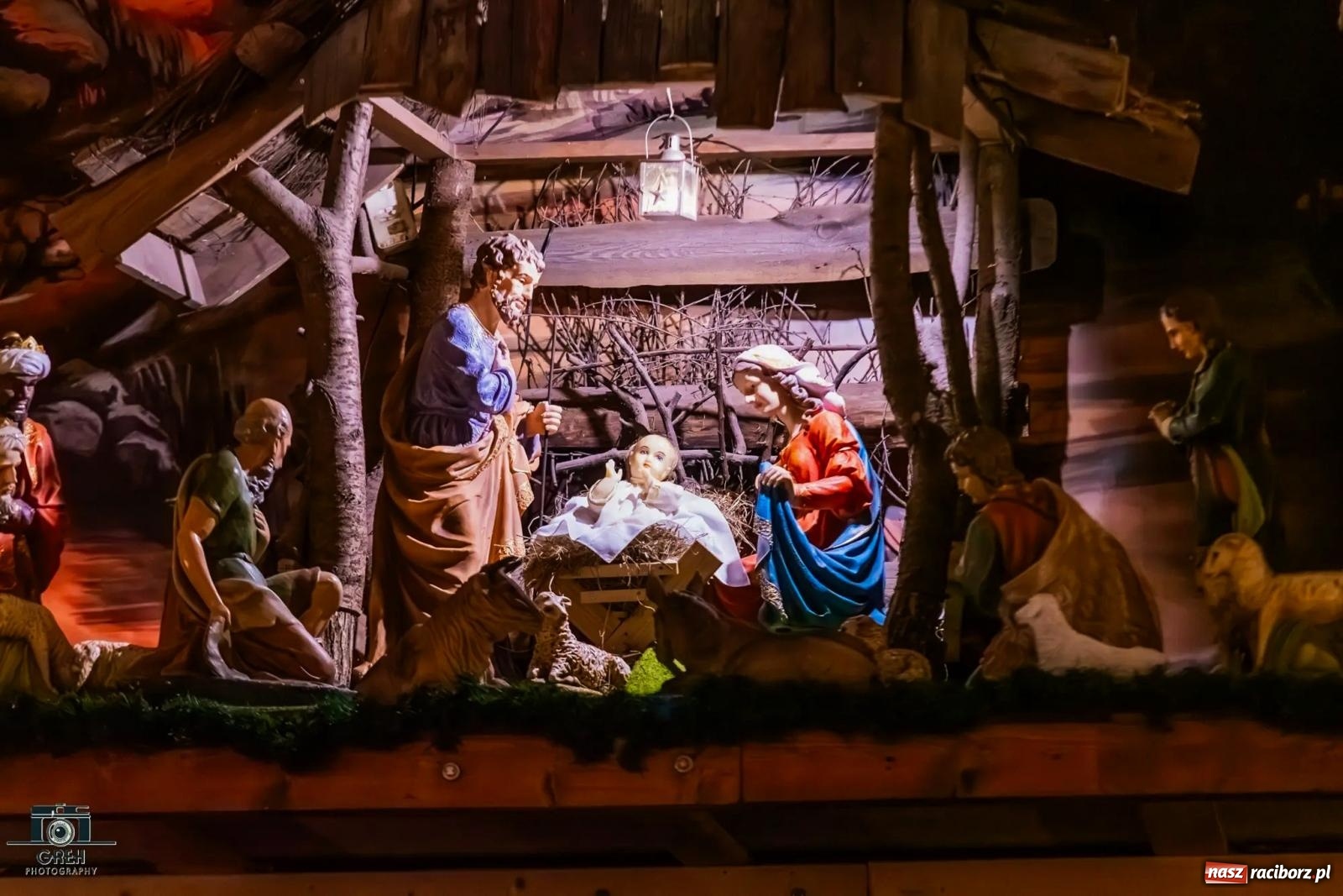 Zdjęcie w galerii na portalu naszraciborz.pl: Cicha noc rozbrzmiała w raciborskich świątyniach. Boże Narodzenie jako święto wiary i bliskości [FOTO i WIDEO] wiadomości z regionu