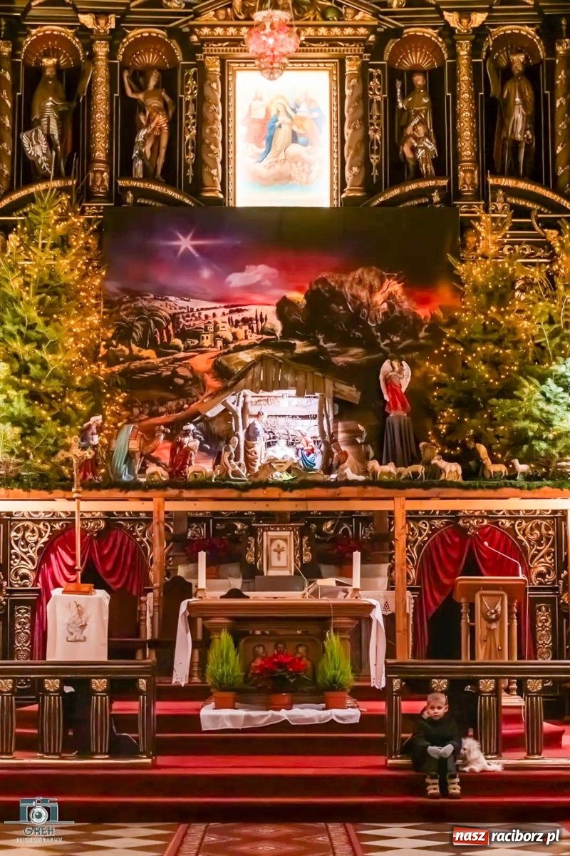 Zdjęcie w galerii na portalu naszraciborz.pl: Cicha noc rozbrzmiała w raciborskich świątyniach. Boże Narodzenie jako święto wiary i bliskości [FOTO i WIDEO] wiadomości z regionu