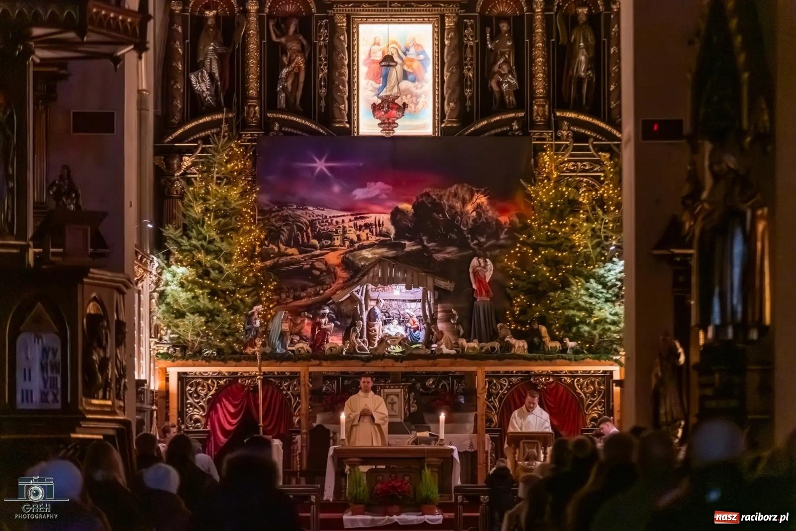 Zdjęcie w galerii na portalu naszraciborz.pl: Cicha noc rozbrzmiała w raciborskich świątyniach. Boże Narodzenie jako święto wiary i bliskości [FOTO i WIDEO] wiadomości z regionu